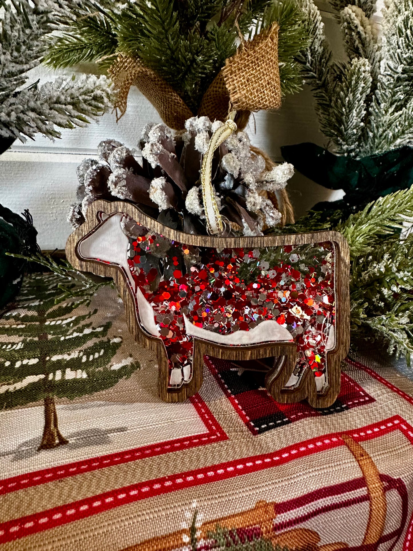 Glitter Shaker Christmas Ornament | Hereford Heifer